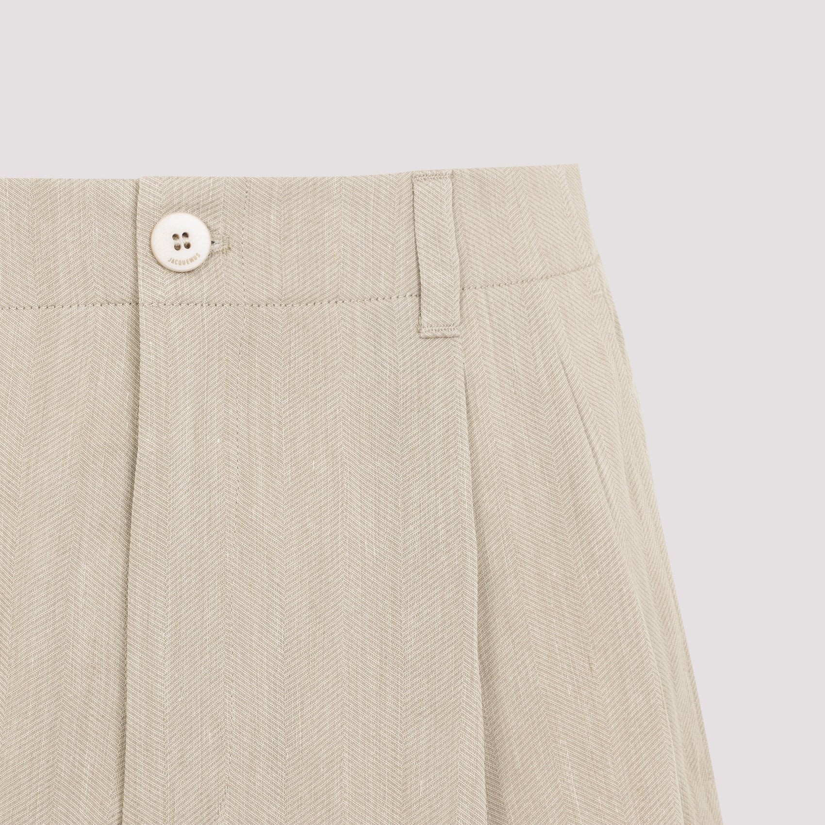 Jacquemus Shorts - Nude & Neutrals | 4c596e87bf408a4bbc0c24000c6d1e0783f3b144