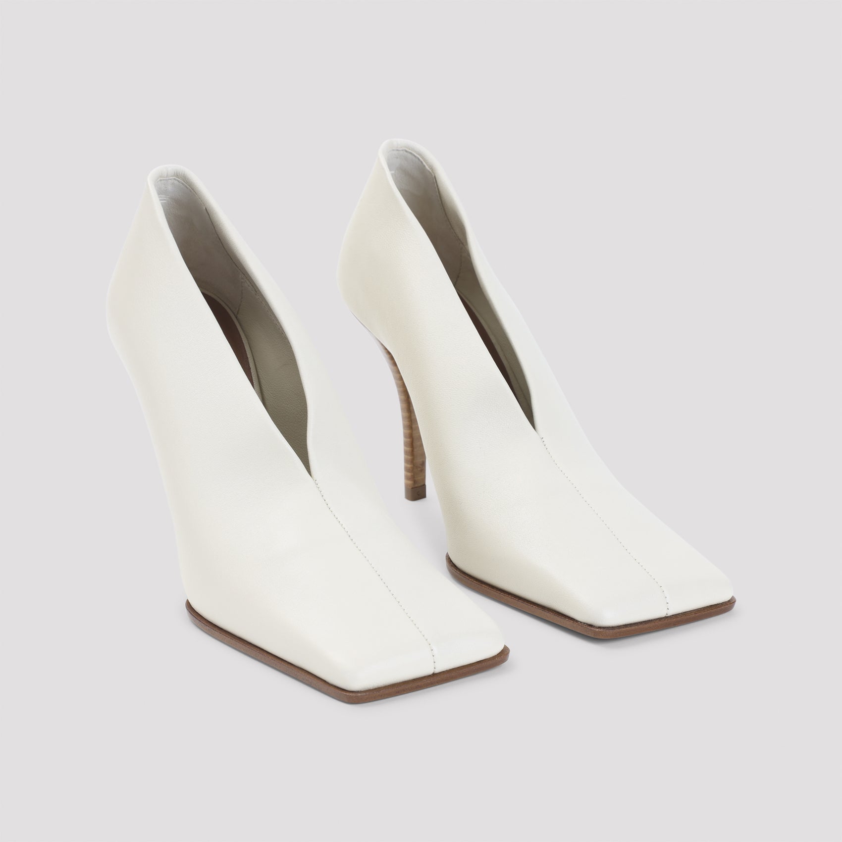 Ala√èA Pumps - Nude & Neutrals | 93a3b13a79cb46998a7fc32ae586c7f66378ce31