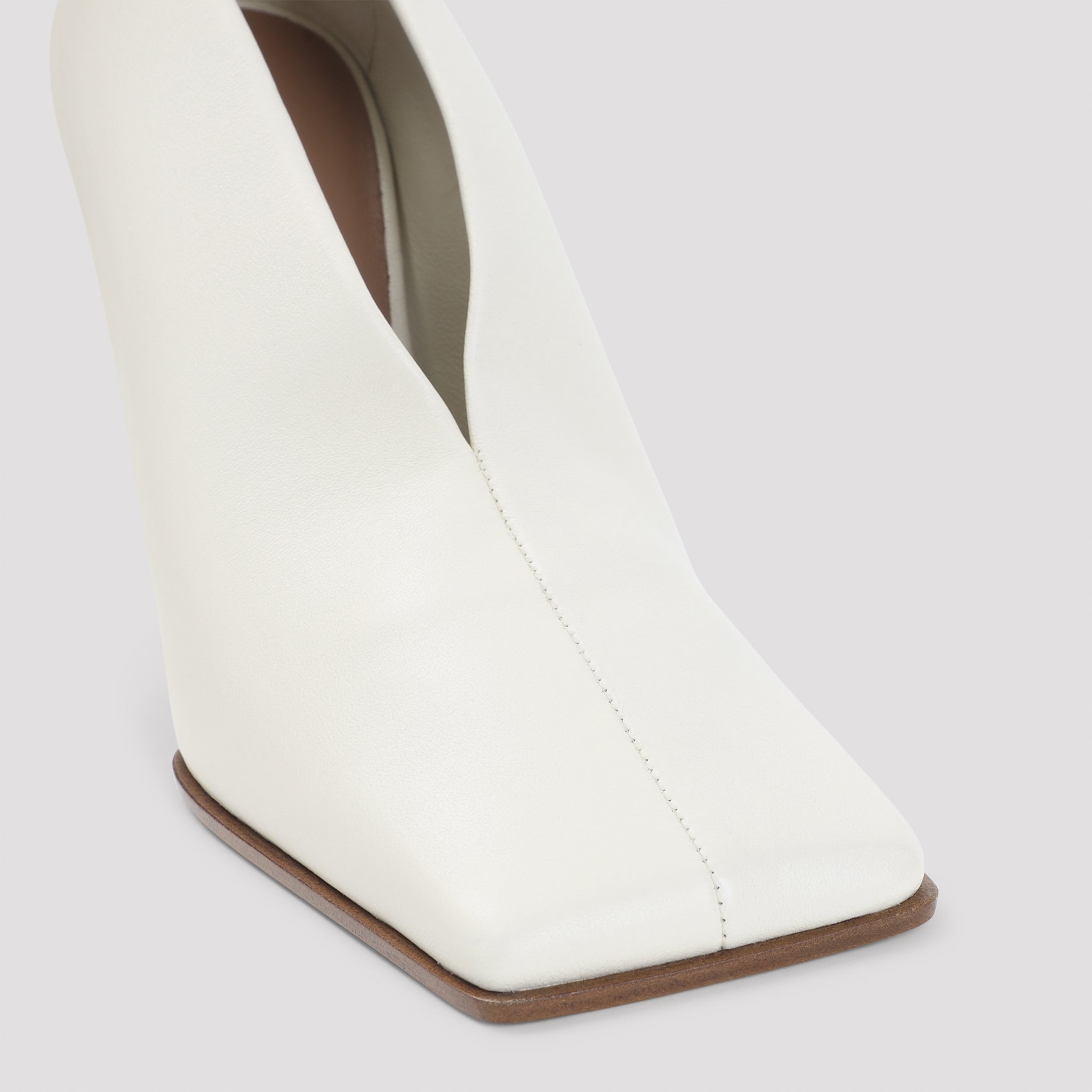 Ala√èA Pumps - Nude & Neutrals | 8006db8161ef7d8bcb04792c2c3e0c5209e5f134