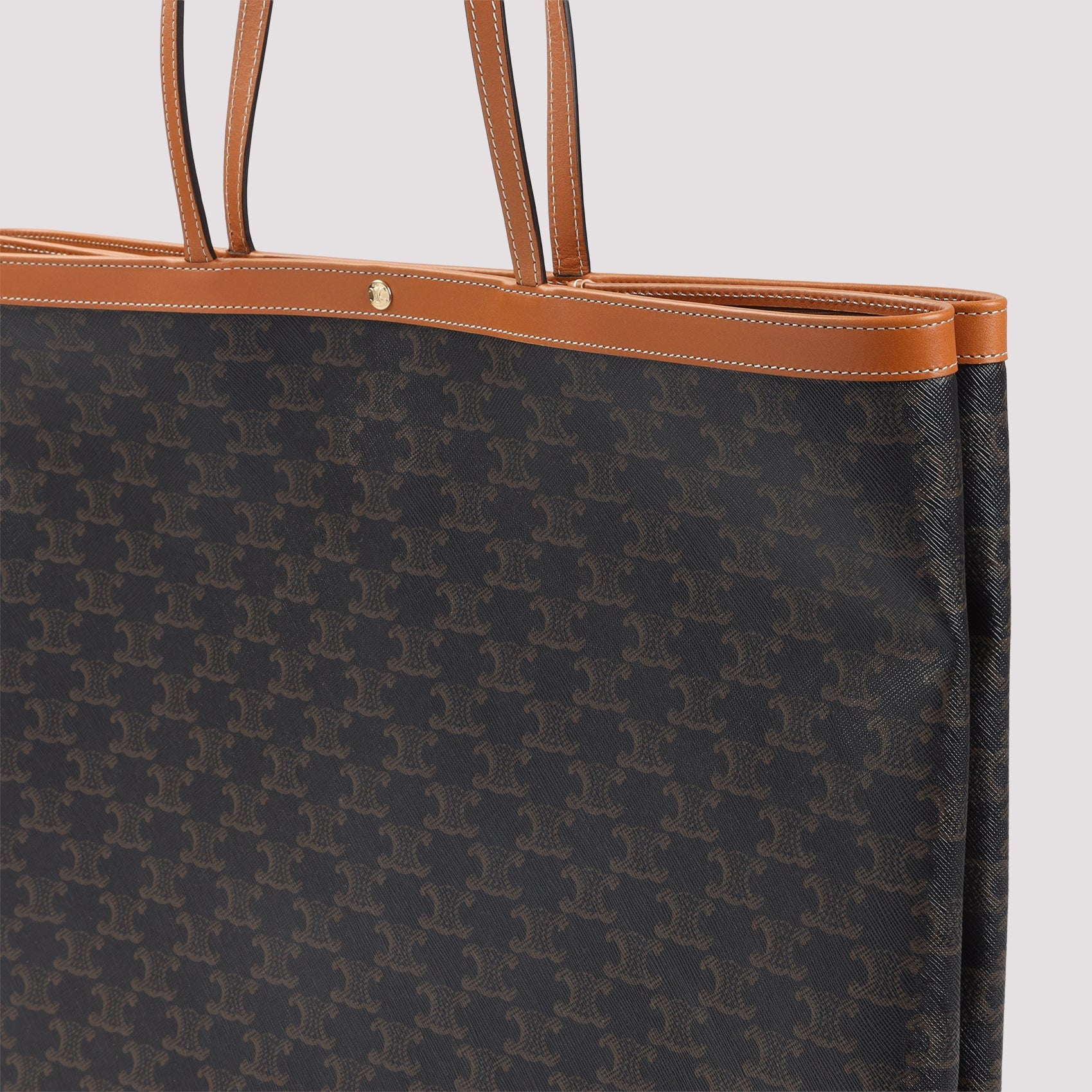 Celine Handbag - Nude & Neutrals | 9b130885f892aa041cb23513570911f5564ccb33