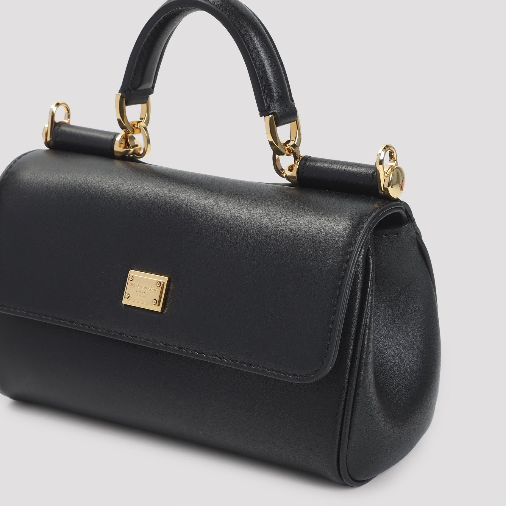 Dolce & Gabbana Handbag - Black | be7ff193a06dca8186c3a8e4928becbabb2b18f2
