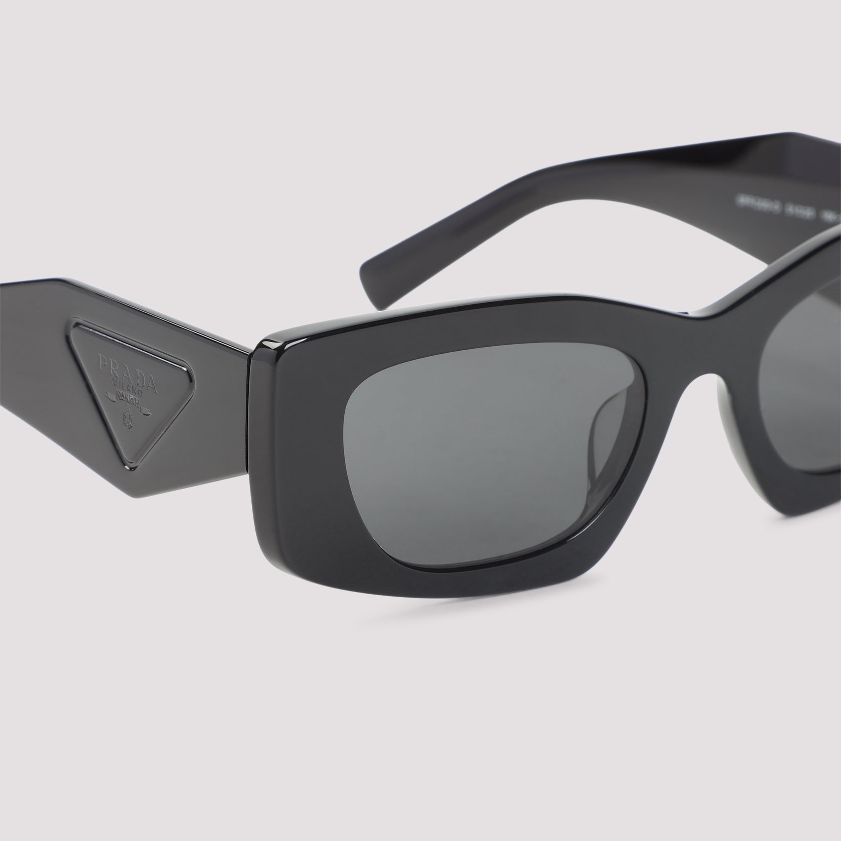 Prada Eyewear Sunglasses - Black | 61aa21b6c1f71bc281ad8c35a6fc12af0fe19afa