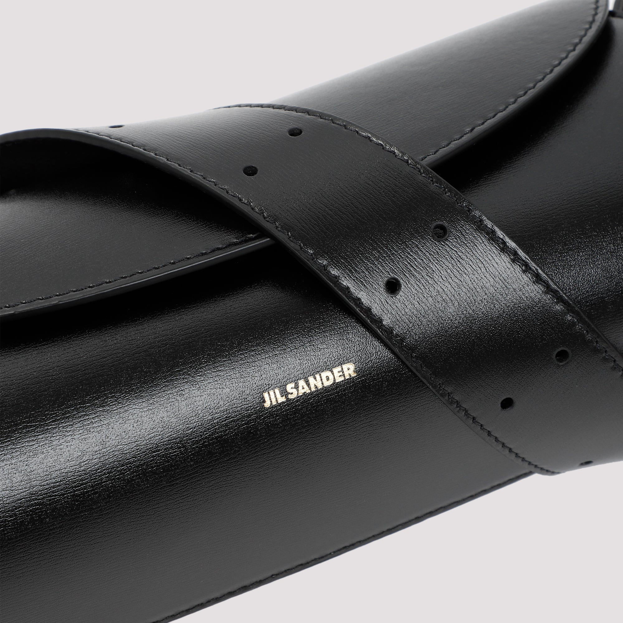 Jil Sander Shoulder Bags - Black | 660ab604fba6e2940ae4f8b7f26e2e8e57885859