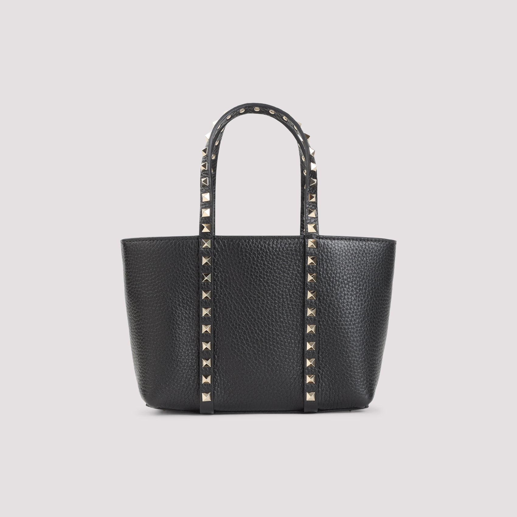 Valentino Garavani Shoulder Bags - Black | 8dfee0300f9b04a7dea35fe52d422b733100a45d