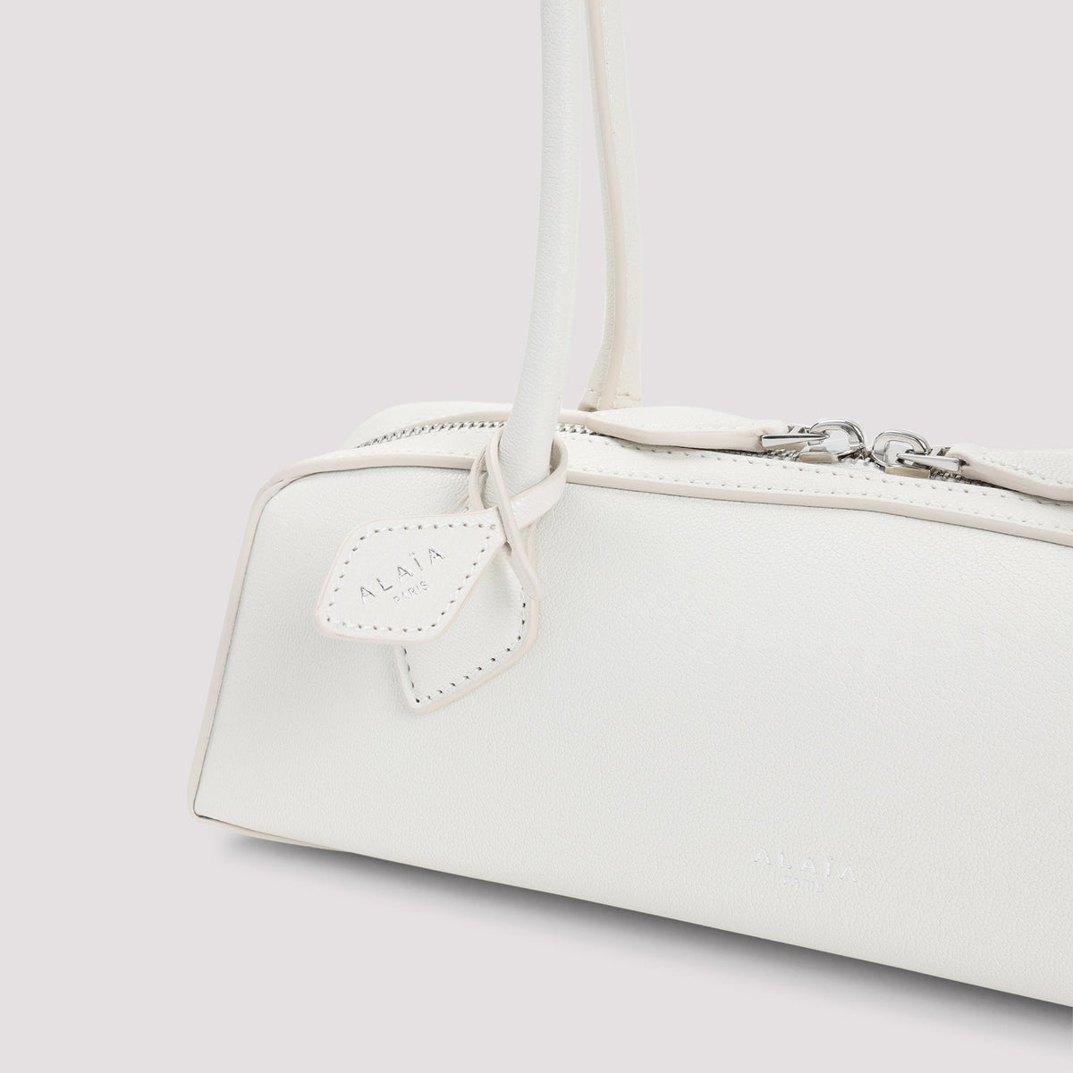 AlaÏA WOMEN BAGS - Nude & Neutrals | 7ce96c5630acd5a578ef938d97cdc41db264816d