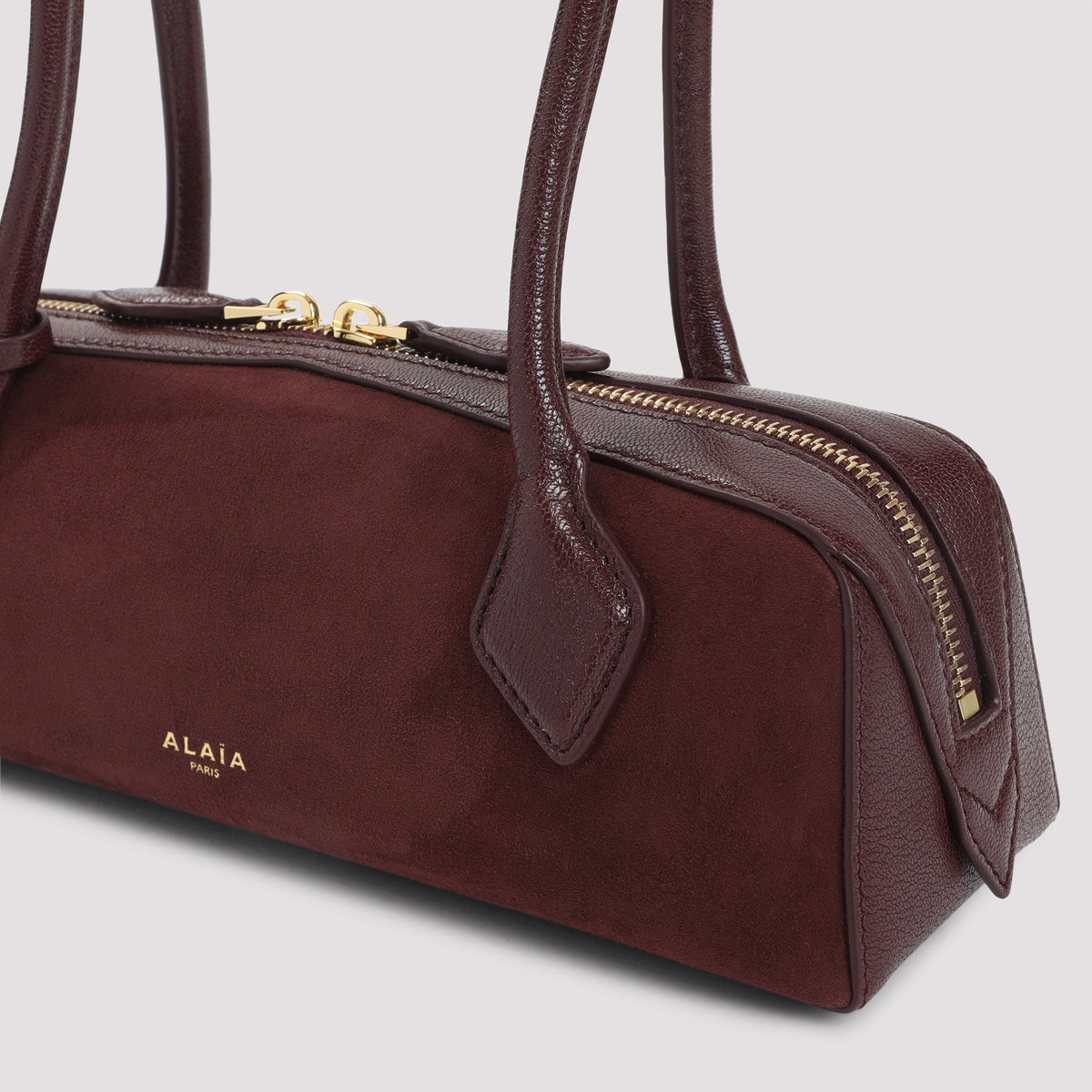AlaÏA WOMEN BAGS - Red | d40fc7da83b01b5ca007a4f1e9fa3af2e47f87e7