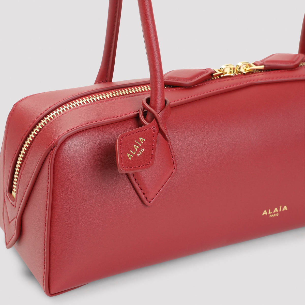 AlaÏA WOMEN BAGS - Red | 49aa8c3f67c3b4378b3b2443a81899113c978733