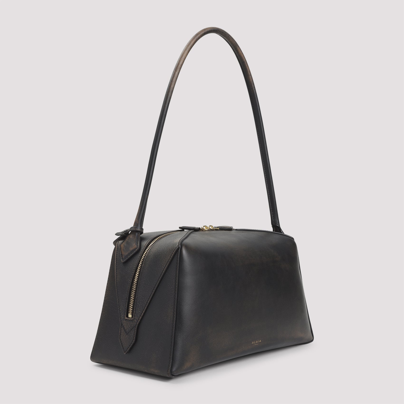 Ala√èA Shoulder Bags - Nude & Neutrals | 31b5b84d564e919e8d1702596745d29ec487542a