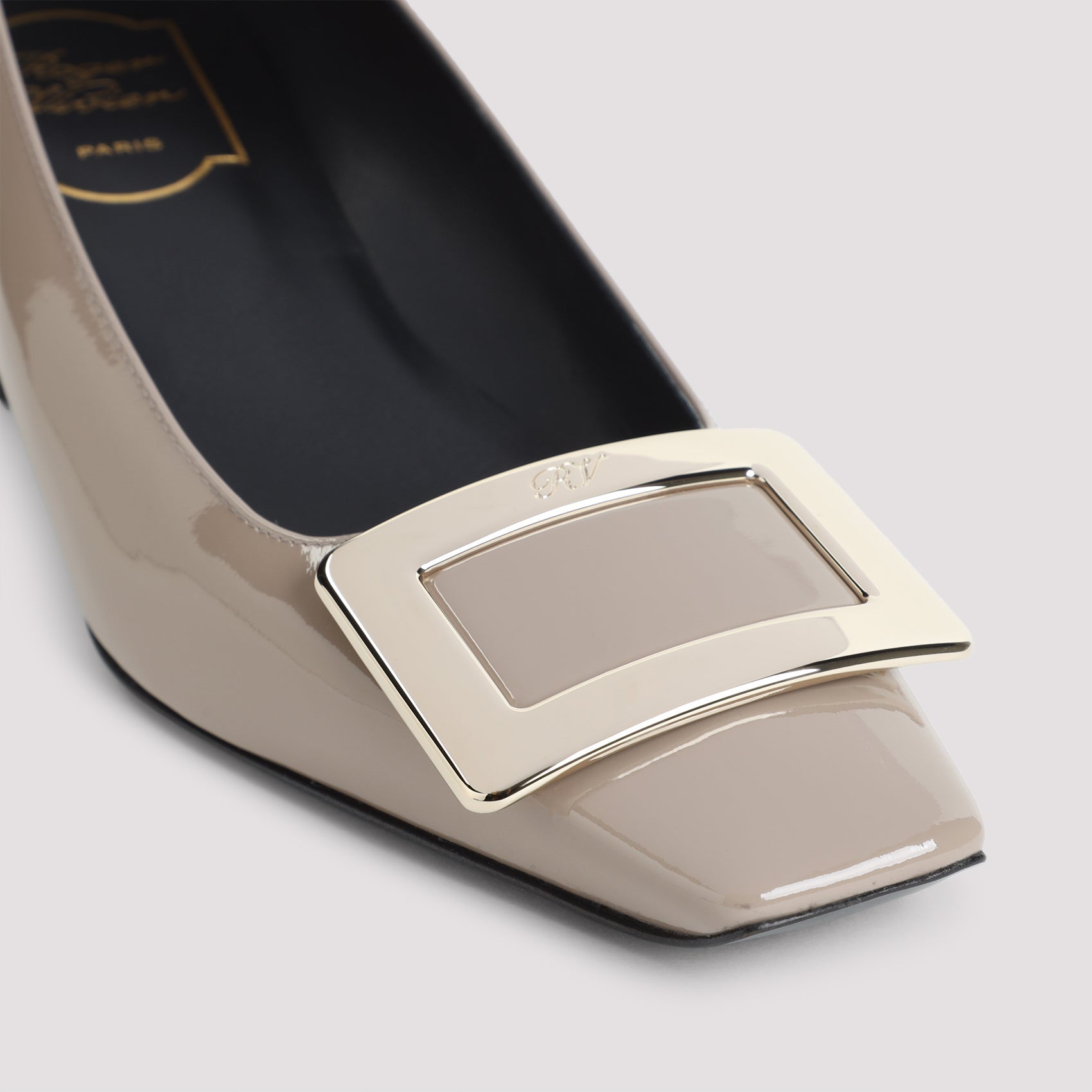 Roger Vivier Pumps - Nude & Neutrals | 7f871694d0162cef42eee2d8096fd4edb7f6af8d