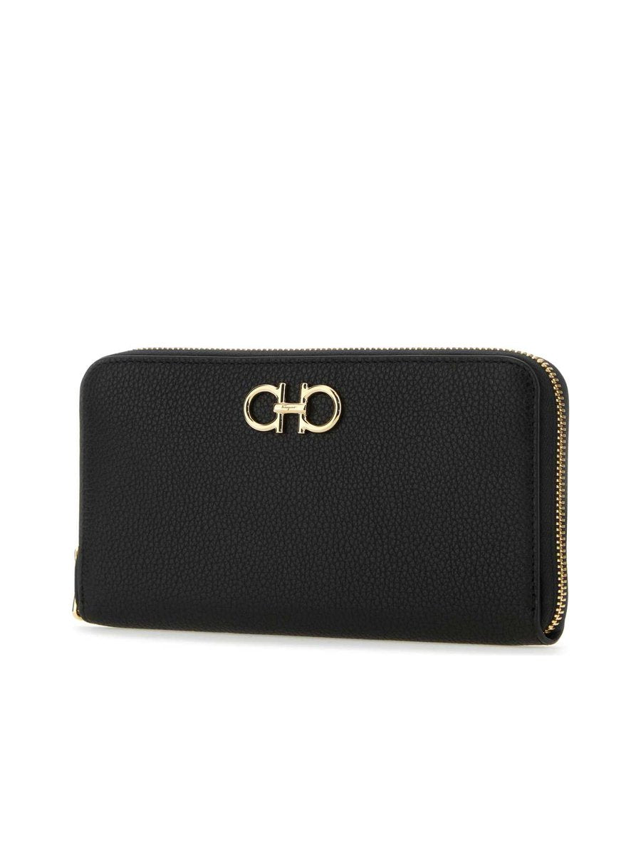 Salvatore Ferragamo Wallet in Black Calf Leather