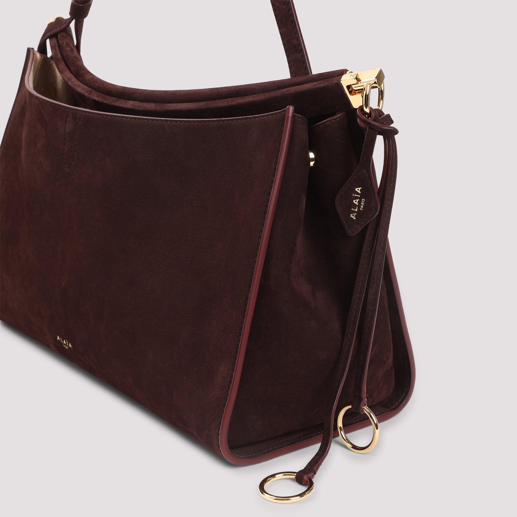 Ala√èA Shoulder Bags - Red | c3b367c43e7b7f4e8cea6c245f724edea8e2361c
