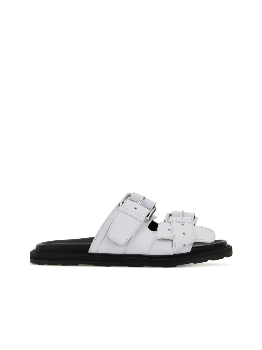 Moschino Sneakers in White Leather