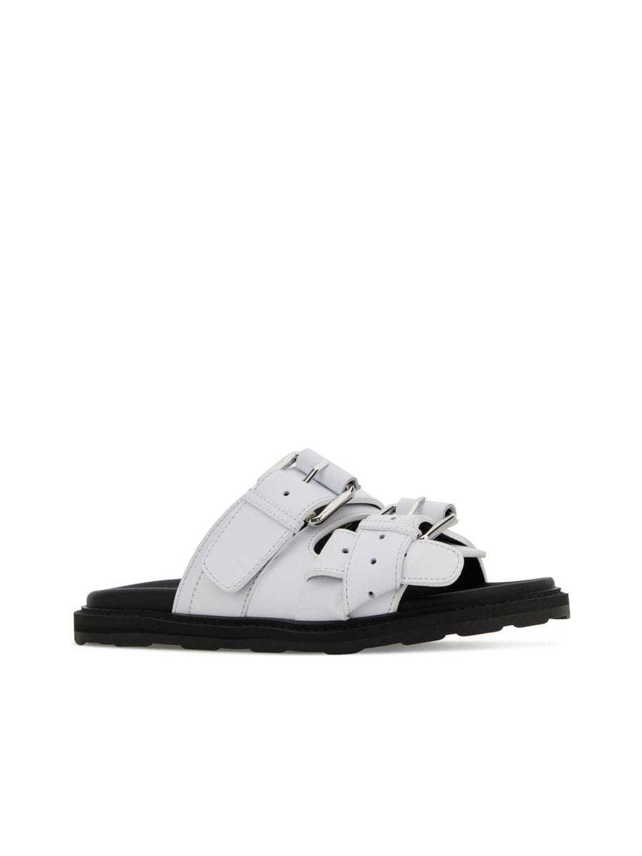 Moschino Sneakers in White Leather